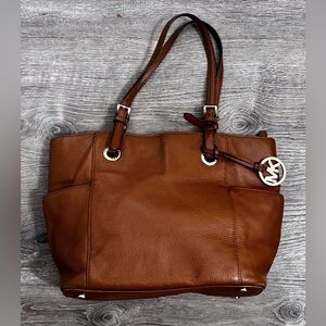 MICHAEL Michael Kors Jet Set Tote Pebbled Brown Leather